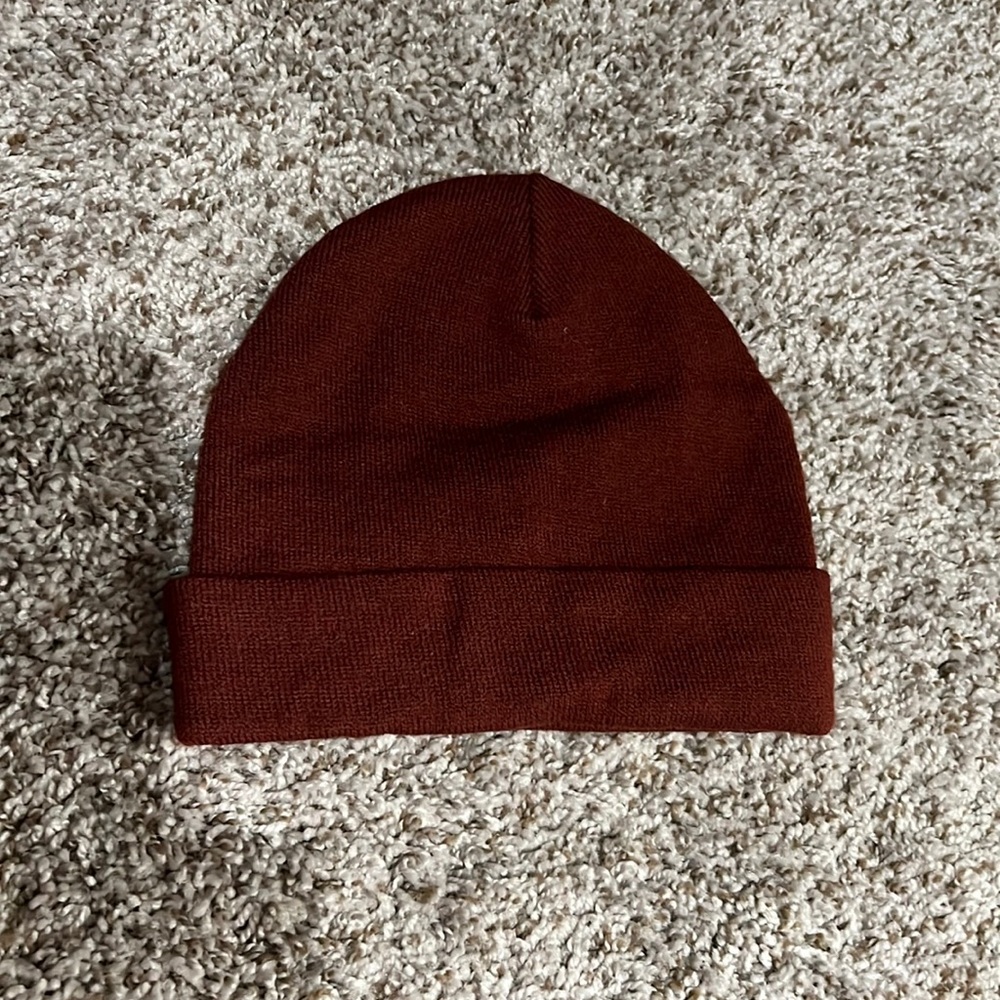 Maroon beanie